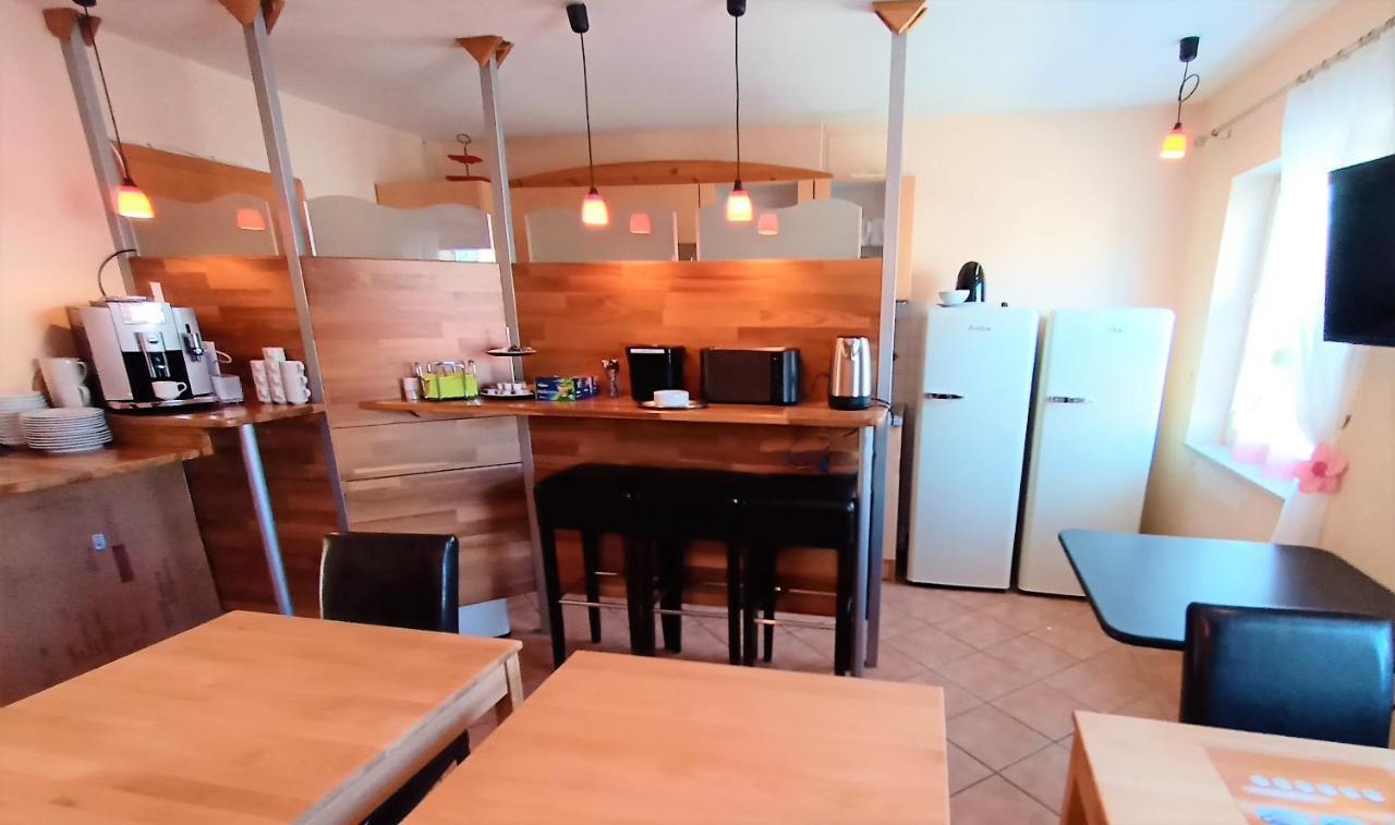 Bodensee Gaestehaus Tettnang Albergo エクステリア 写真
