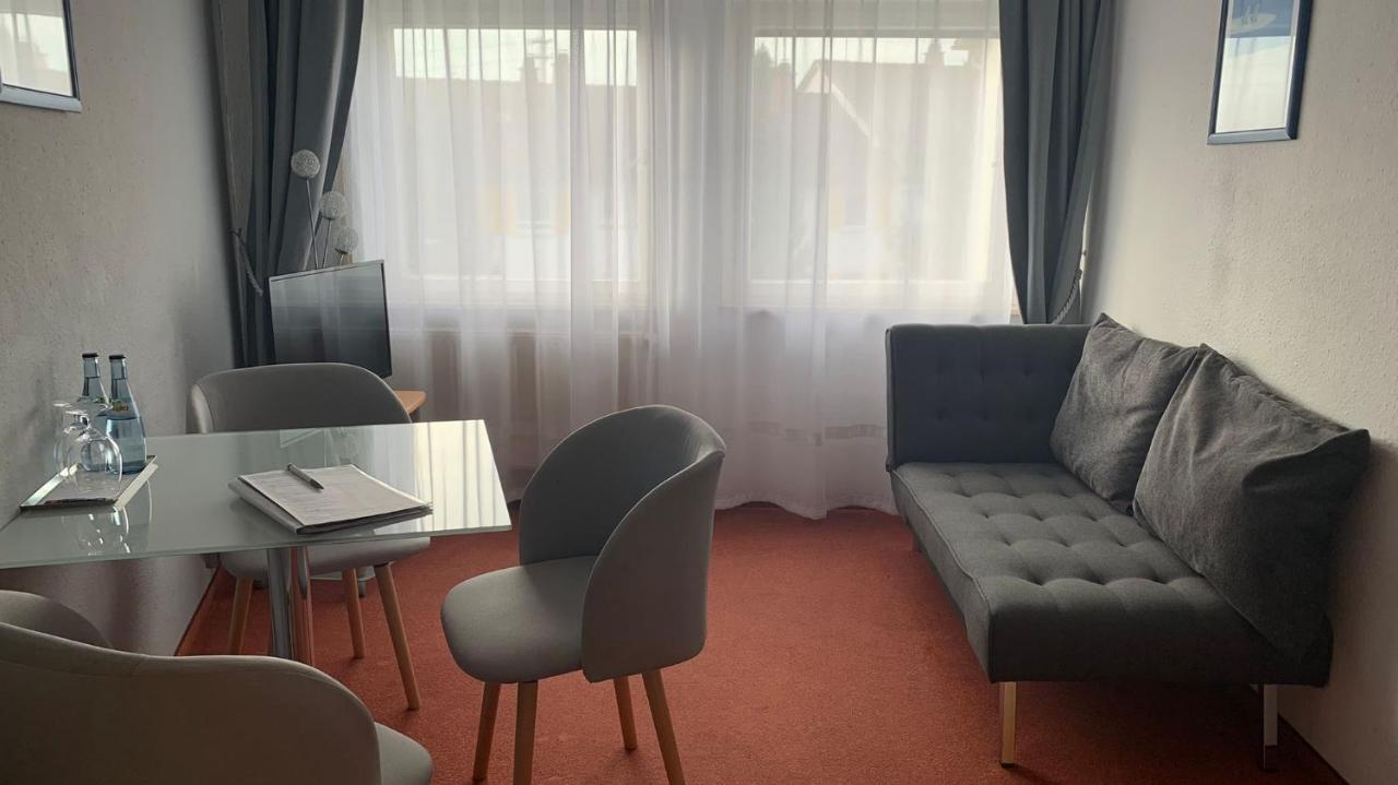 Bodensee Gaestehaus Tettnang Albergo エクステリア 写真